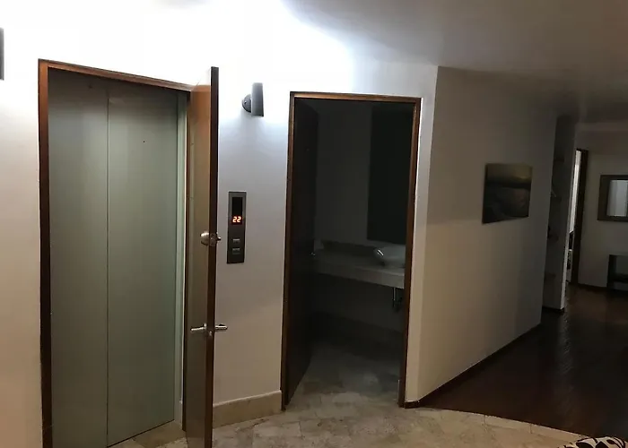 Lujosa Guest house *